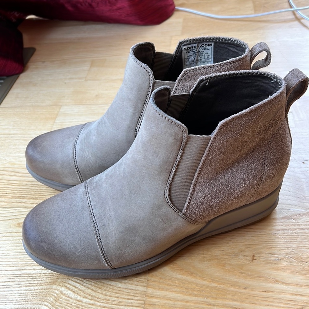 Sorel Evie wedges sz 10